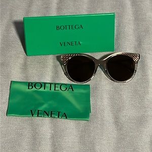 Bottega Veneta Sunglasses *excellent condition*